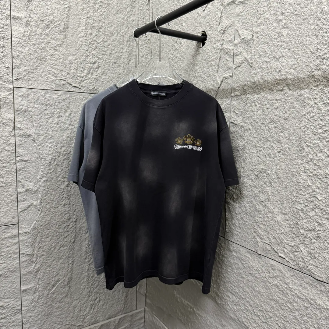🅿️190 CH*Cro Heart 2025 Spring and Summer New Style Heavy pickling with gradient distressing Chest logo Classic Sanskrit horseshoe print Customized fabric Short-sleeved T-shirt Uniform for men and women Size: S M L
